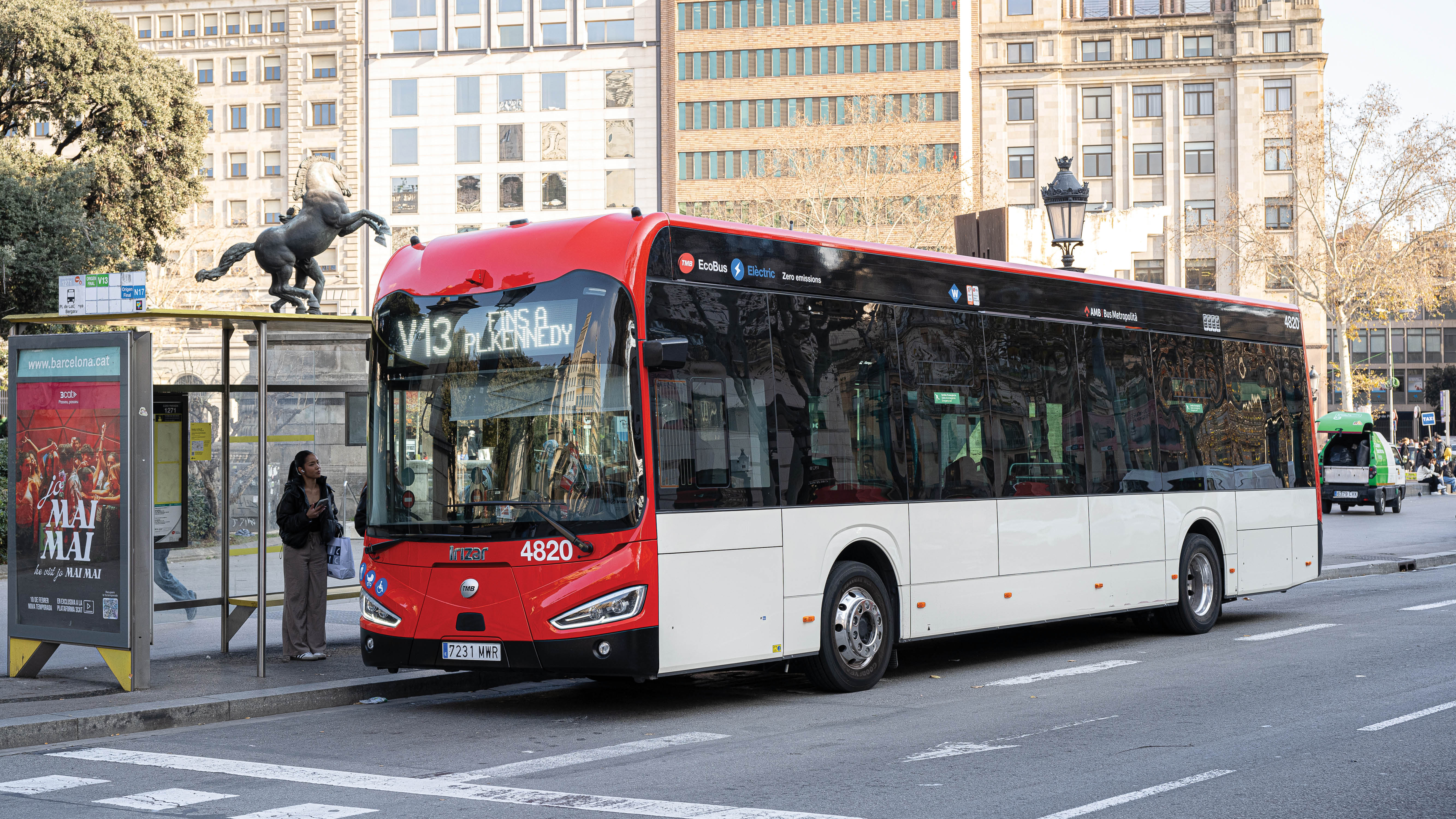 Irizar e-mobilityren autobus elektriko berriak Bartzelonan hasi dira zirkulatzen