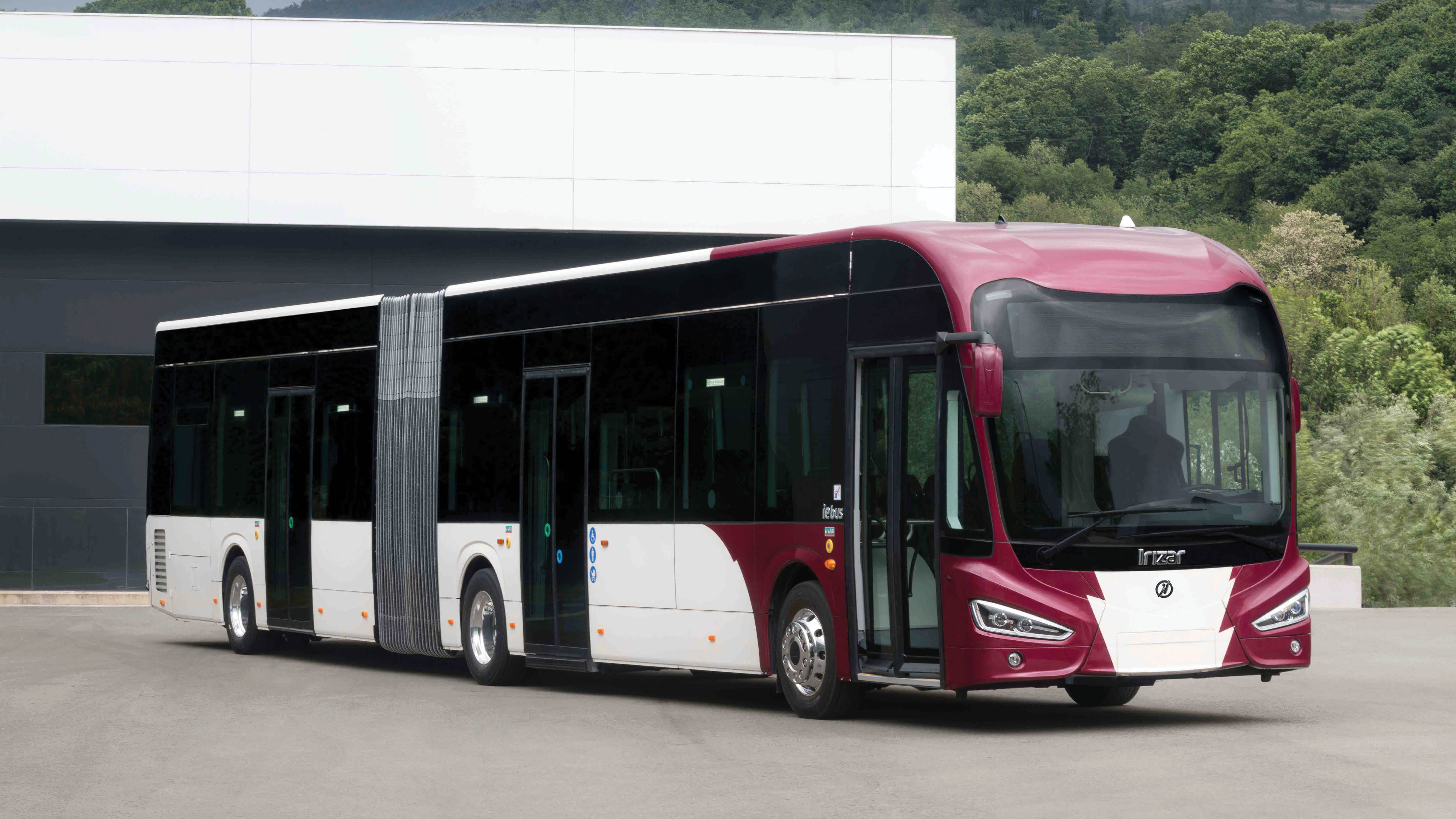 Emile Weber Luxenburgoko operadoreak Irizar e-mobilityra jo du berriro ere autobus elektrikoak erosteko