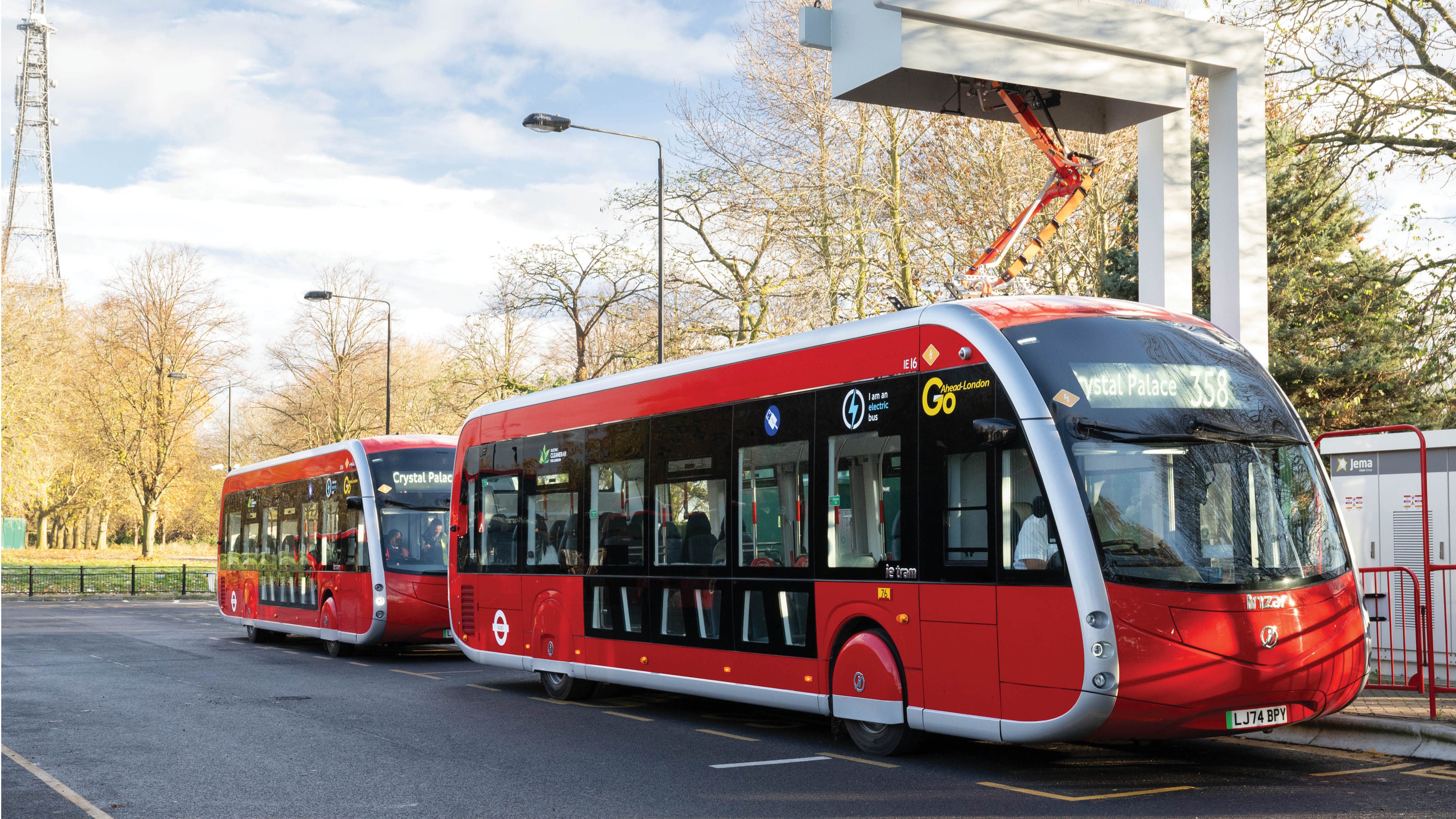 Los primeros Irizar ie trams empiezan a circular en la línea 358, en Londres 