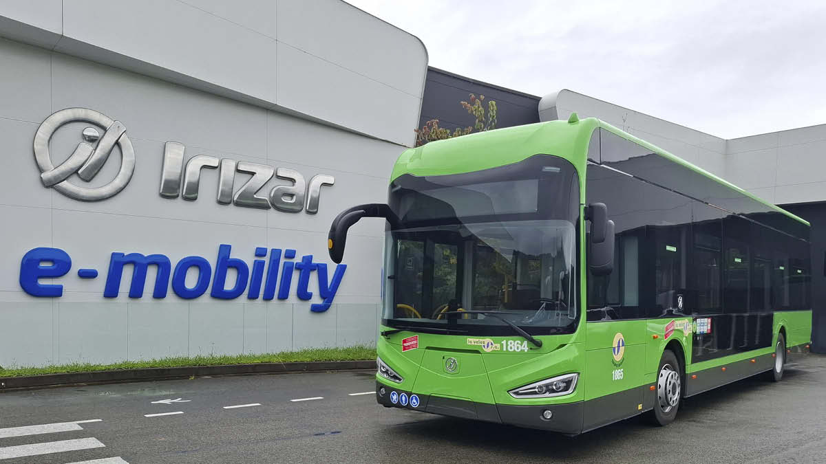 La Veloz renouvelle sa flotte avec deux nouveaux autobus 100 % électriques d'Irizar e-mobility