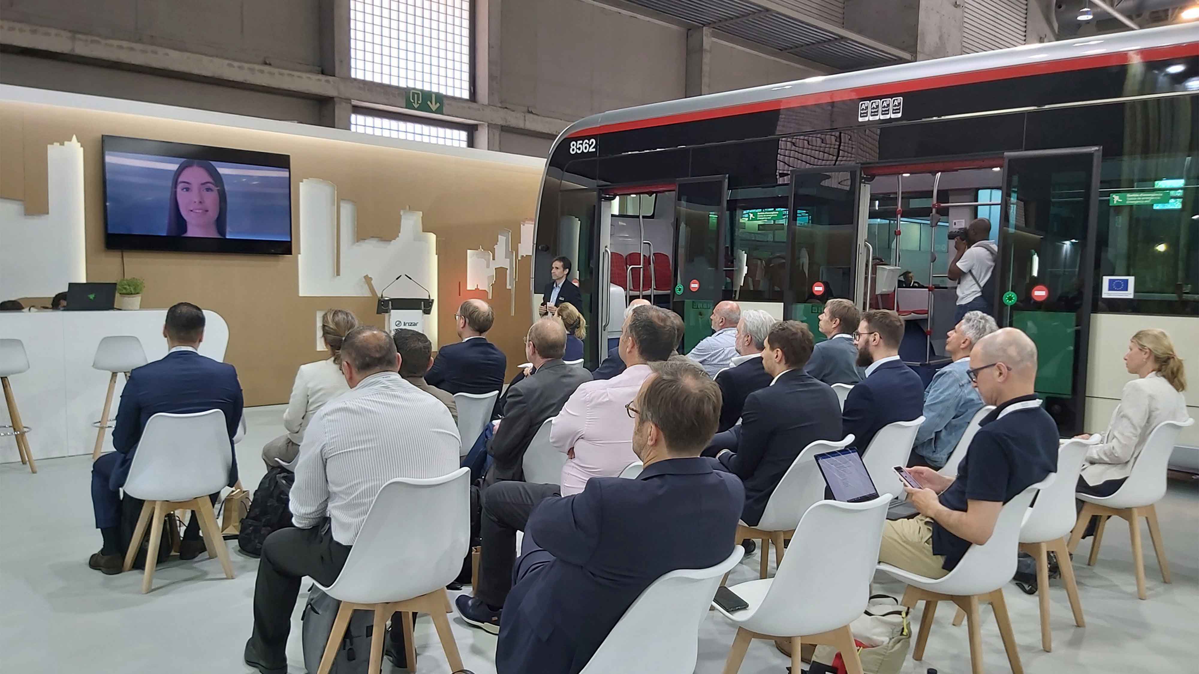 Irizar e-mobility UITPk Bartzelonan antolatu duen Garraio Publikoaren Munduko Goi Bileran 