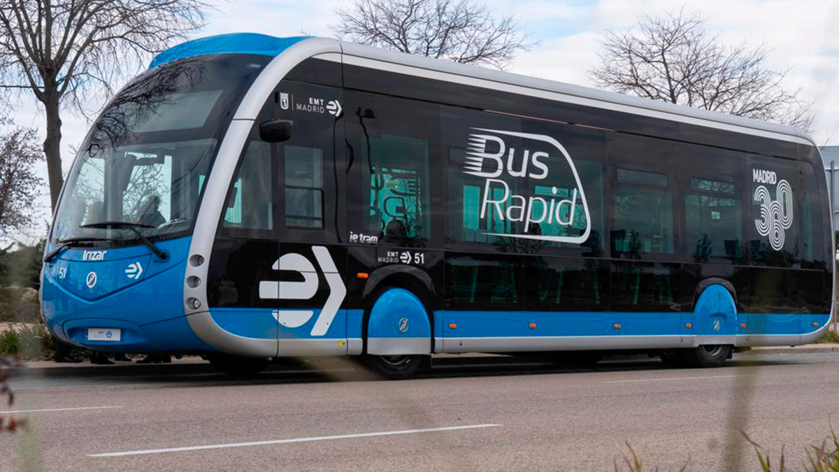 The city of Madrid presents the Irizar e-mobility ie trams that will operate on the city's first electric BRT line 