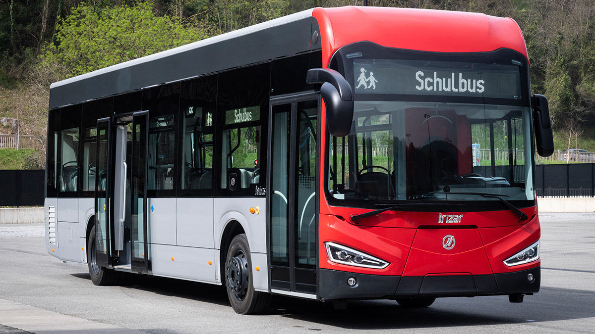 Rheinbahn AG, Düsseldorf, has once again places its trust in Irizar e-mobility by acquiring 8 new units of the 12 meter long  Irizar  ie bus model