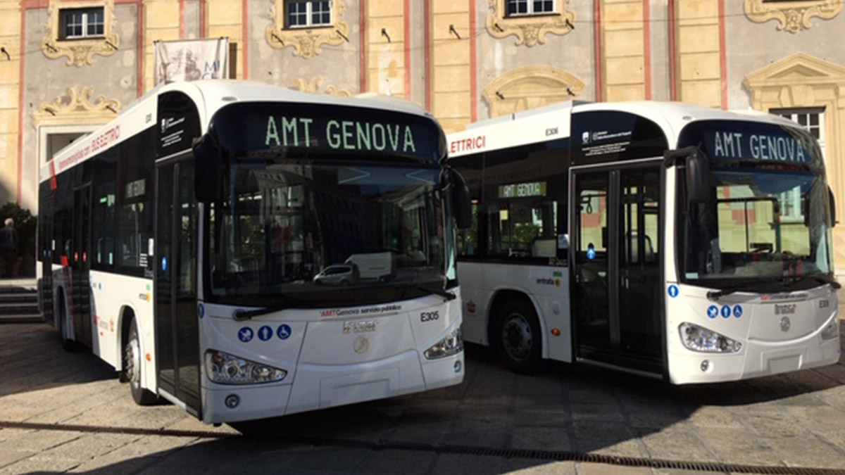 Gaur aurkeztu da Irizar ie bus-a Genovan, Italian
