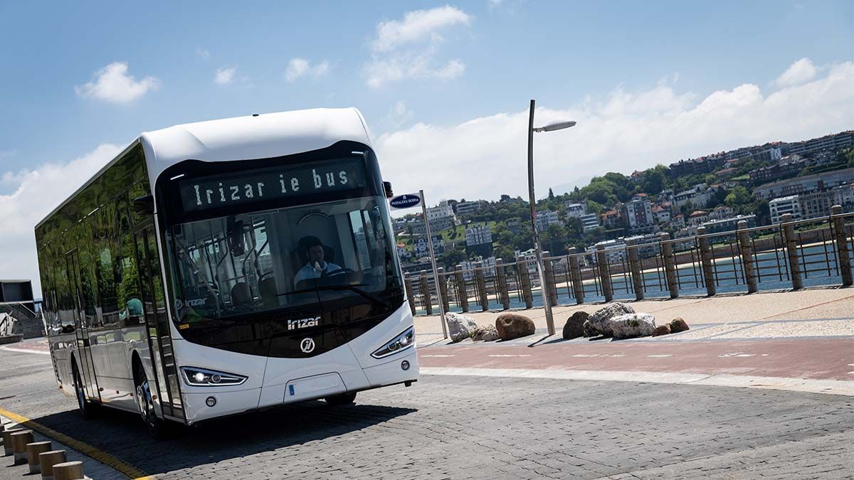 Irizar e-mobilityk zortzi autobus elektriko entregatuko ditu Hanburgon