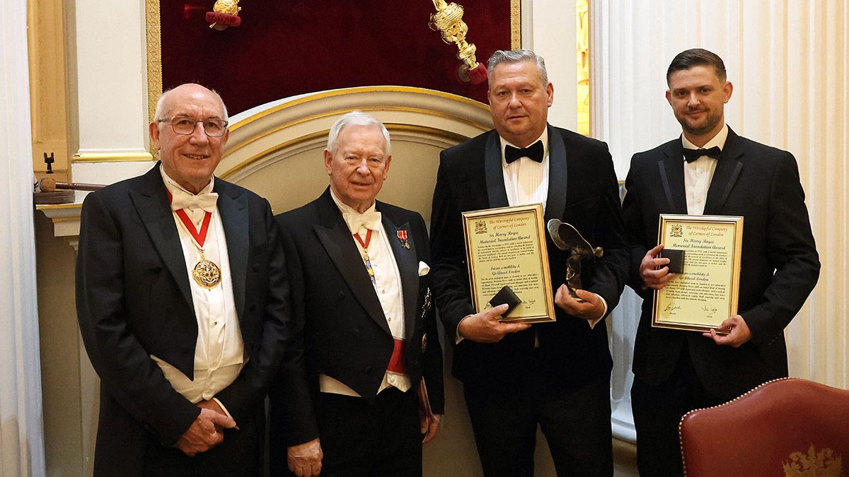 Irizar e-mobility and Go-Ahead London awarded by The Worshipful Company of Carmen